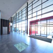Вид входной группы внутри зданий Бизнес-центр «Штаб-квартира Роберт Бош»